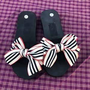 Platform Sandals with stripe bows💫
